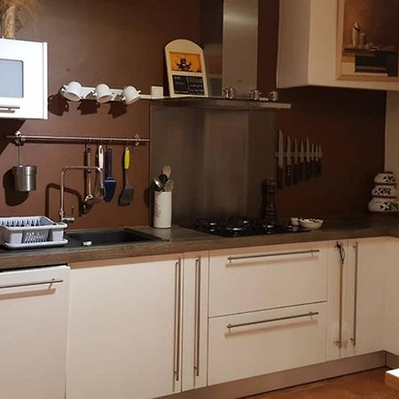 Appartement Un charmant logement à Aigues-Mortes Extérieur photo