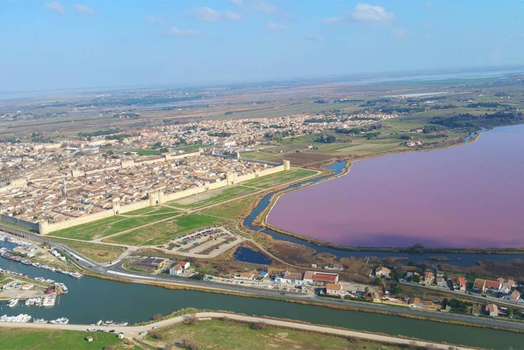 Appartement Un charmant logement à Aigues-Mortes Extérieur photo